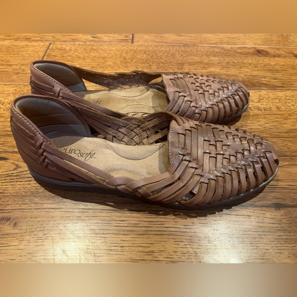 Tan leather Women's Ranie Huarache Flat Sandal in a woman’s size 8 - Picture 3 of 4